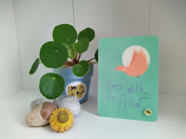 Spreuk-kaart ' Go with the flow'